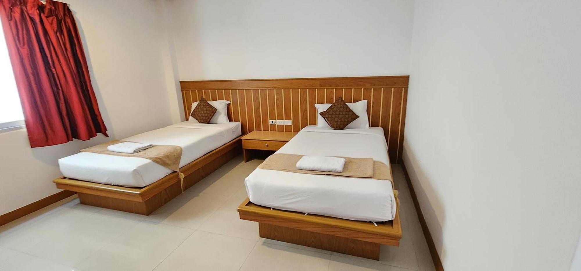 Eden Park Hotel Patong Exterior foto