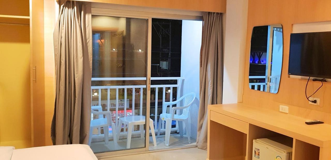 Eden Park Hotel Patong Exterior foto